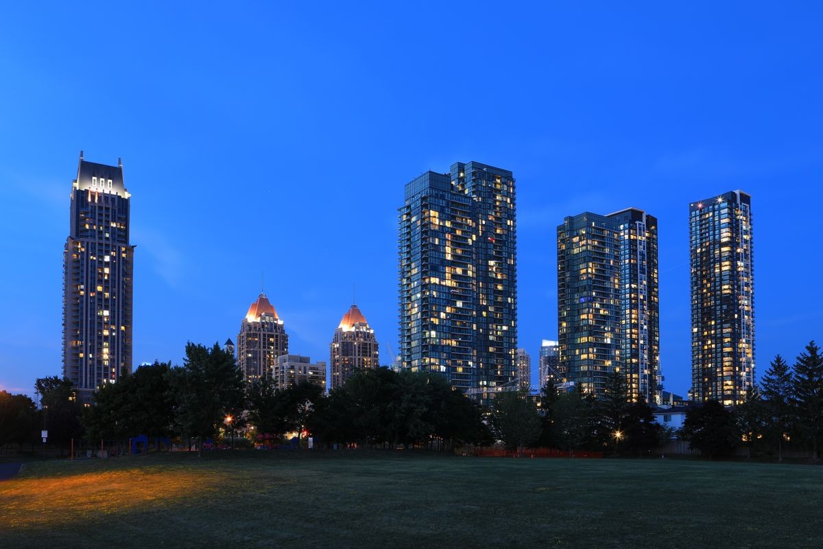 A Night view of Mississauga, Ontario skyline